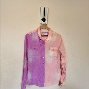 ARIZONA JEAN COMPANY β’ Pink and Purple Button Down Shirt